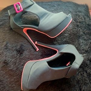 High heel booties